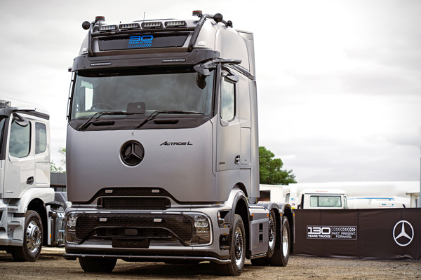 Mercedes-Benz Trucks Actros ProCabin “Star of the Show” at Road Transport Expo 2026
