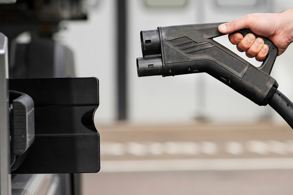 Plug-In Van And Truck Grants Extended Until 2027