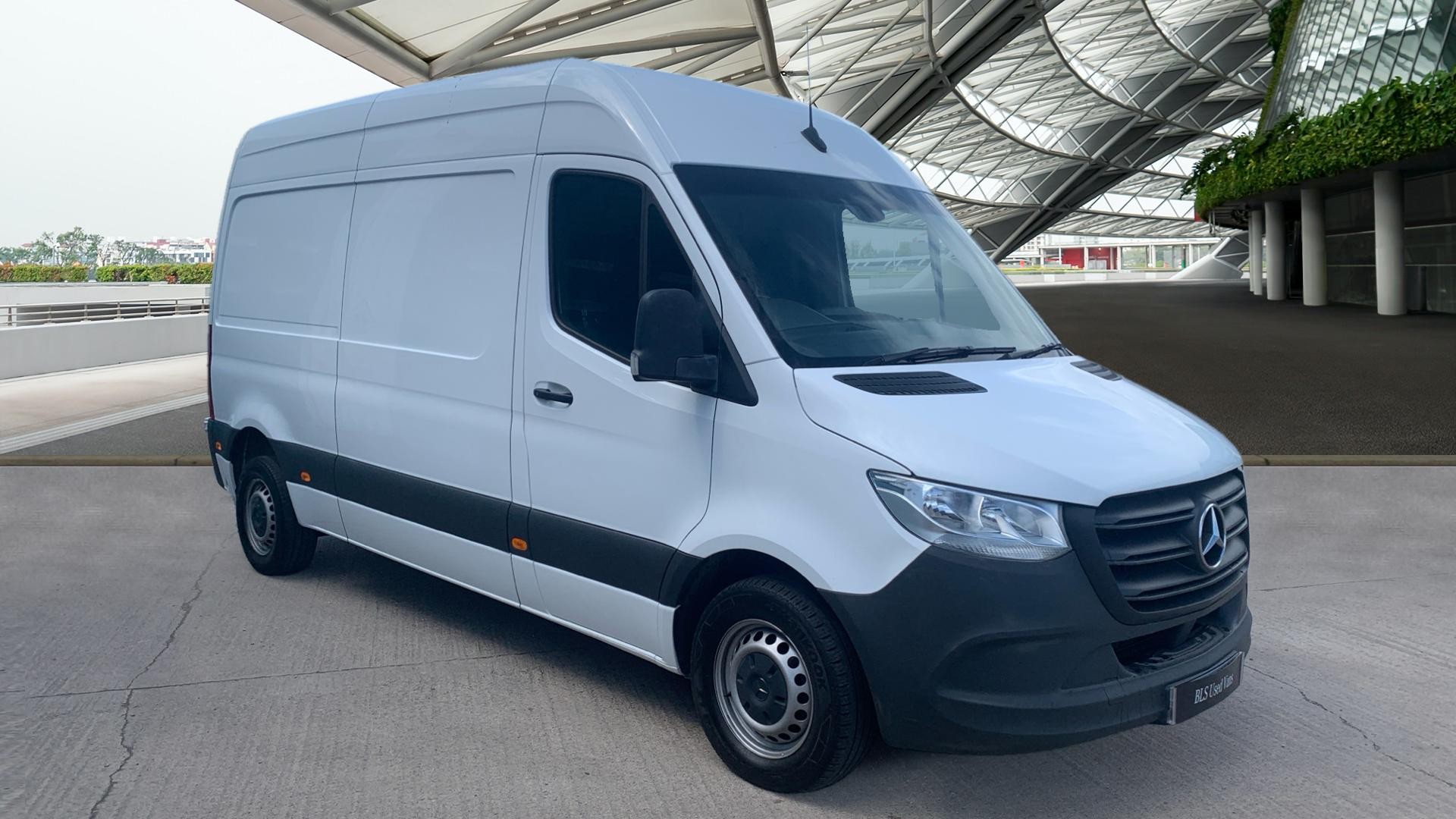 Mercedes-Benz Sprinter 315CDI Progressive Medium Van