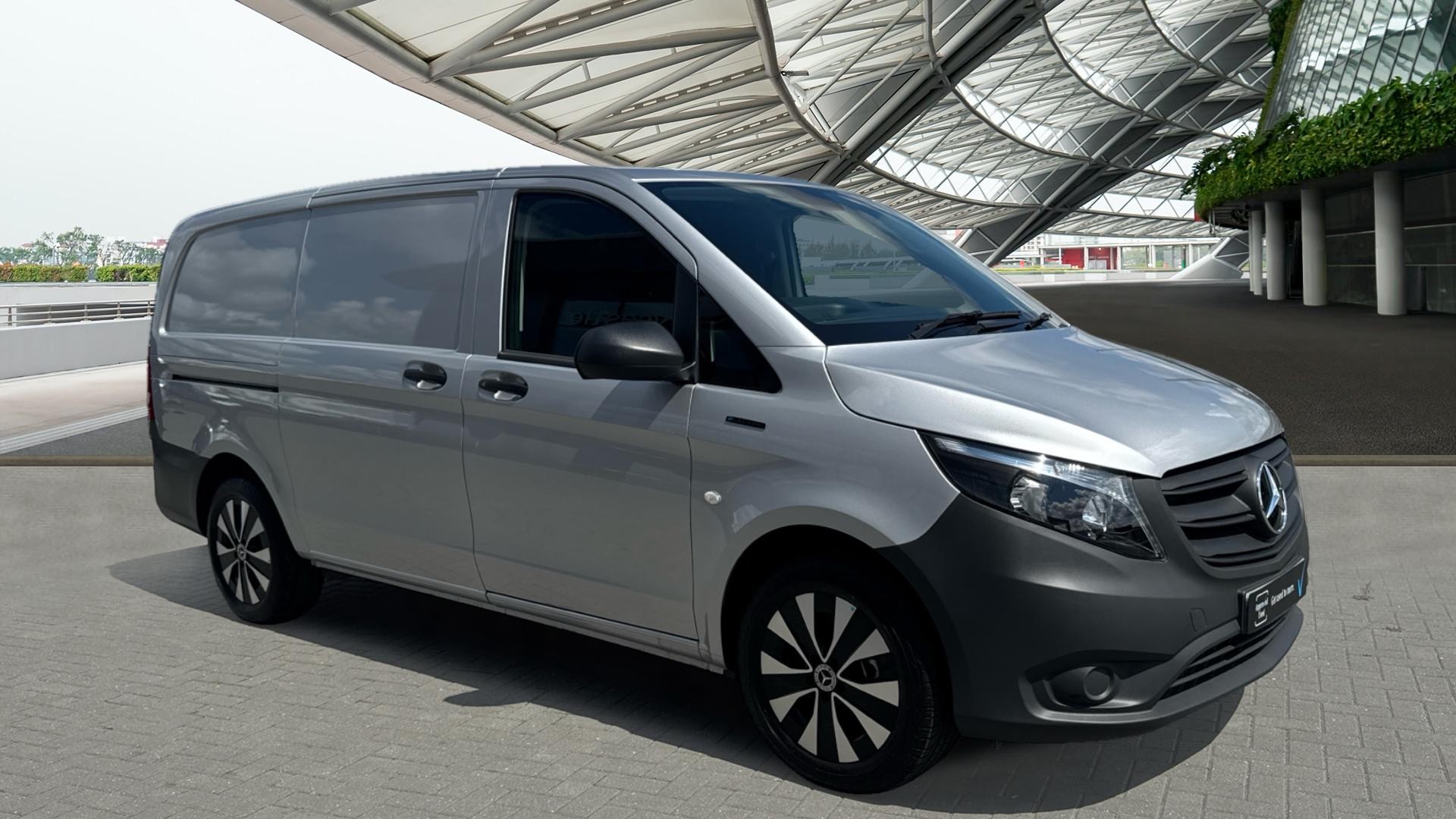 Mercedes-Benz eVito 66kWh Progressive Long Van