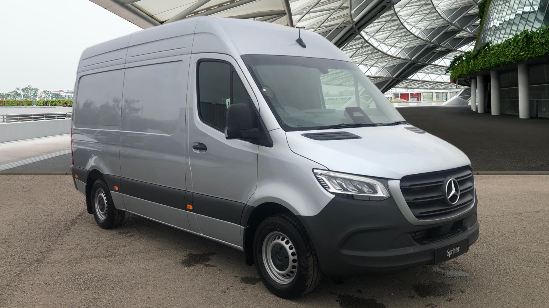 Brand New Mercedes-Benz Sprinter 315CDI SELECT Medium Van