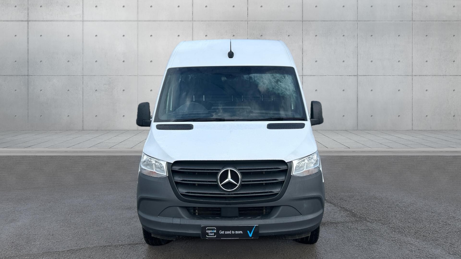 Mercedes-Benz 315 CDI Progressive RWD Long Image 15