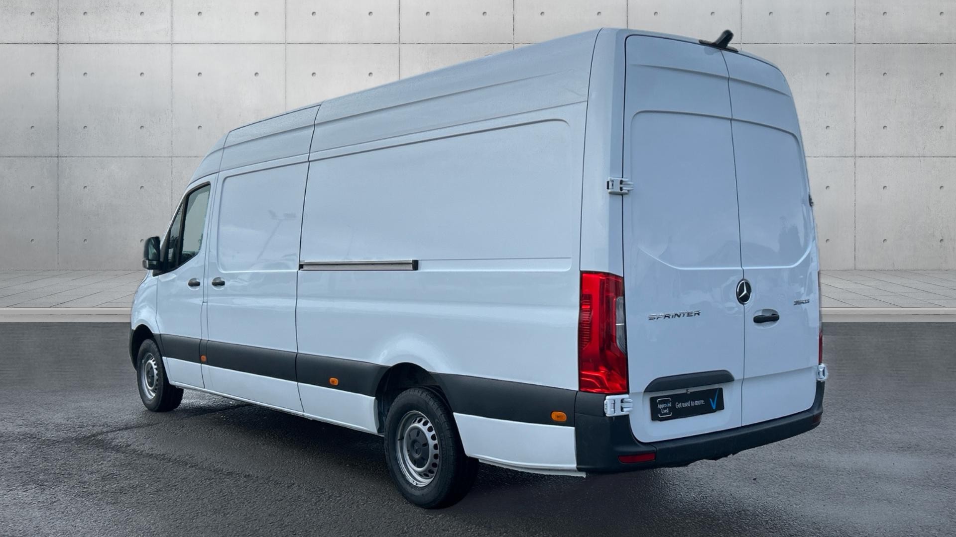 Mercedes-Benz 315 CDI Progressive RWD Long Image 19