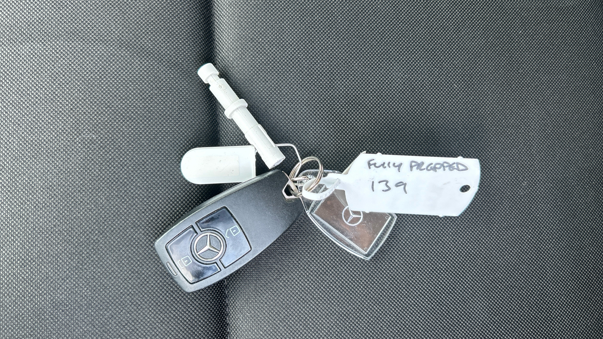 Mercedes-Benz 315 CDI Progressive RWD Long Image 40